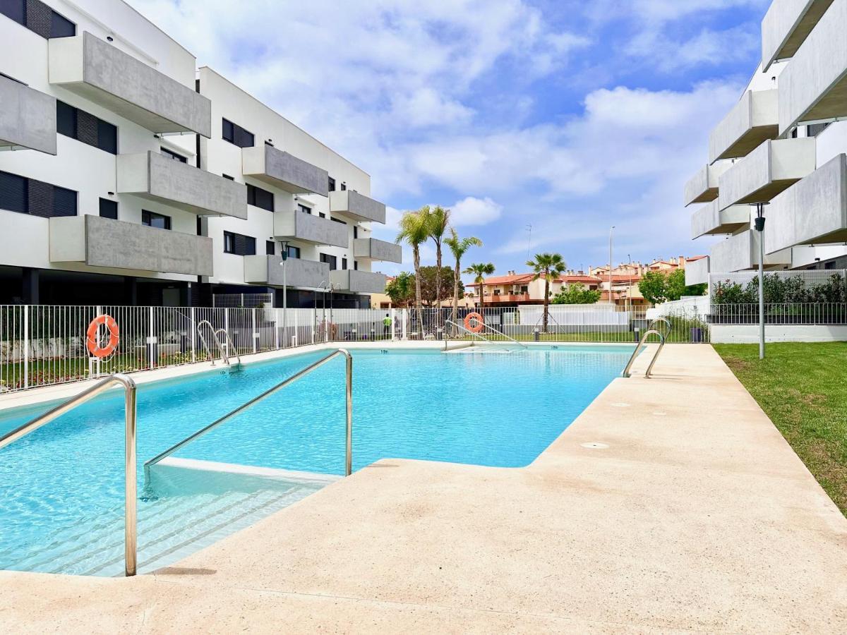 Magnifico De Ensueno Con Piscina Y Parking